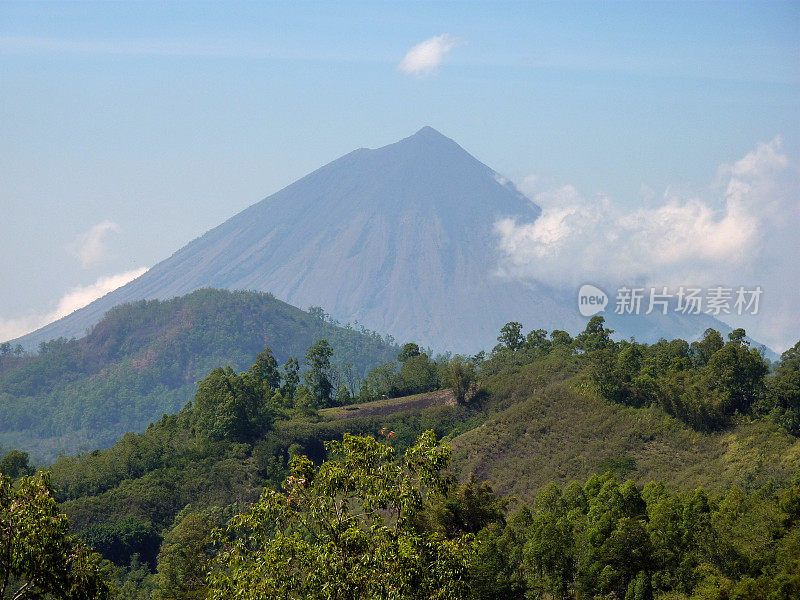 Inierie volcano, Flores，印度尼西亚